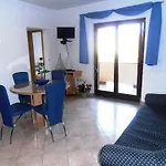 Linet 5- By Interhome * Funtana