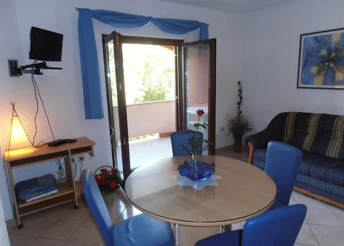 Linet 5- By Interhome *