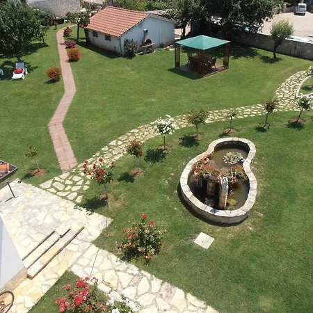 Apartment Linet 5- By Interhome Funtana